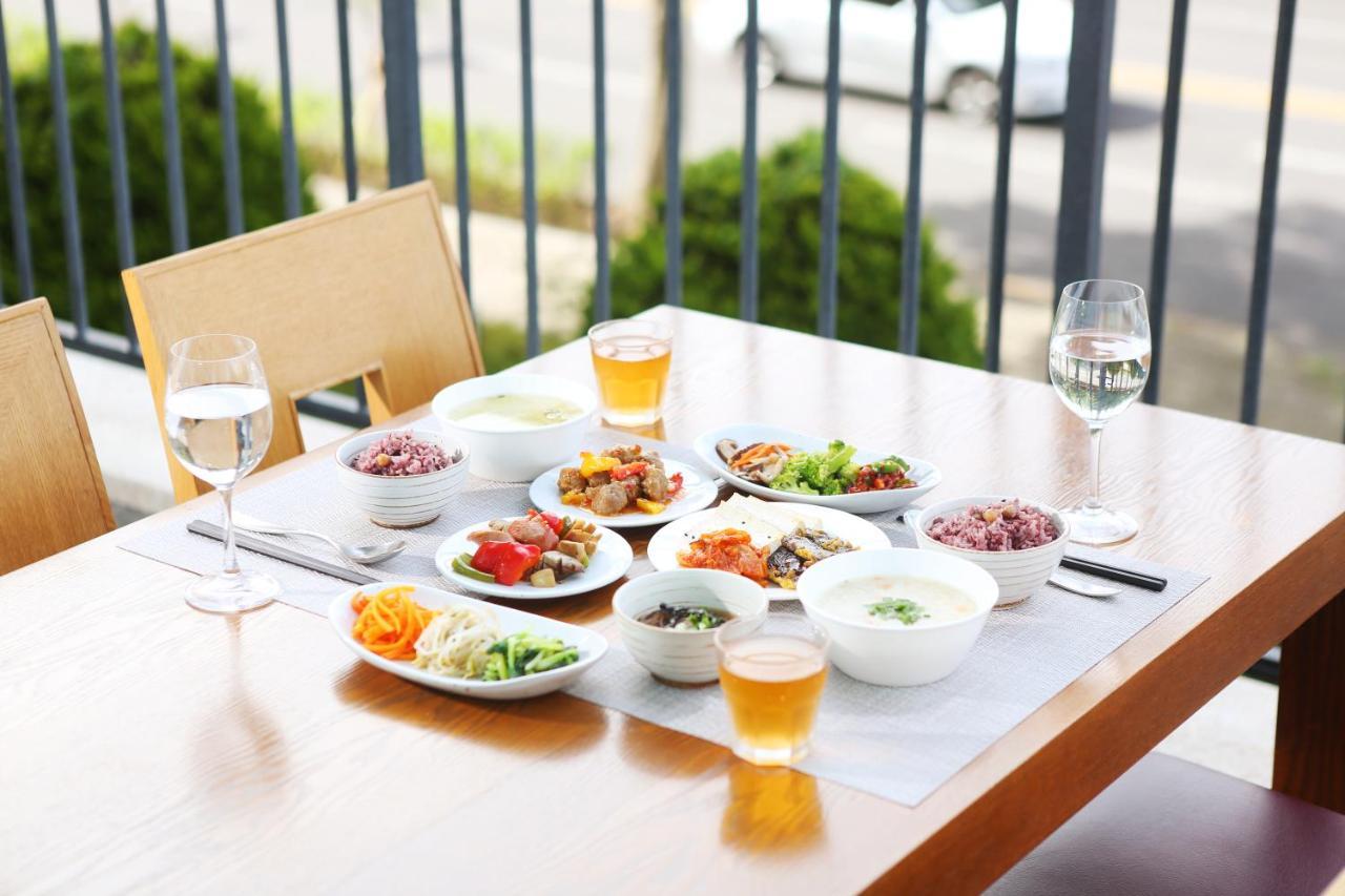 Bareve Hotel Seogwipo Exterior photo
